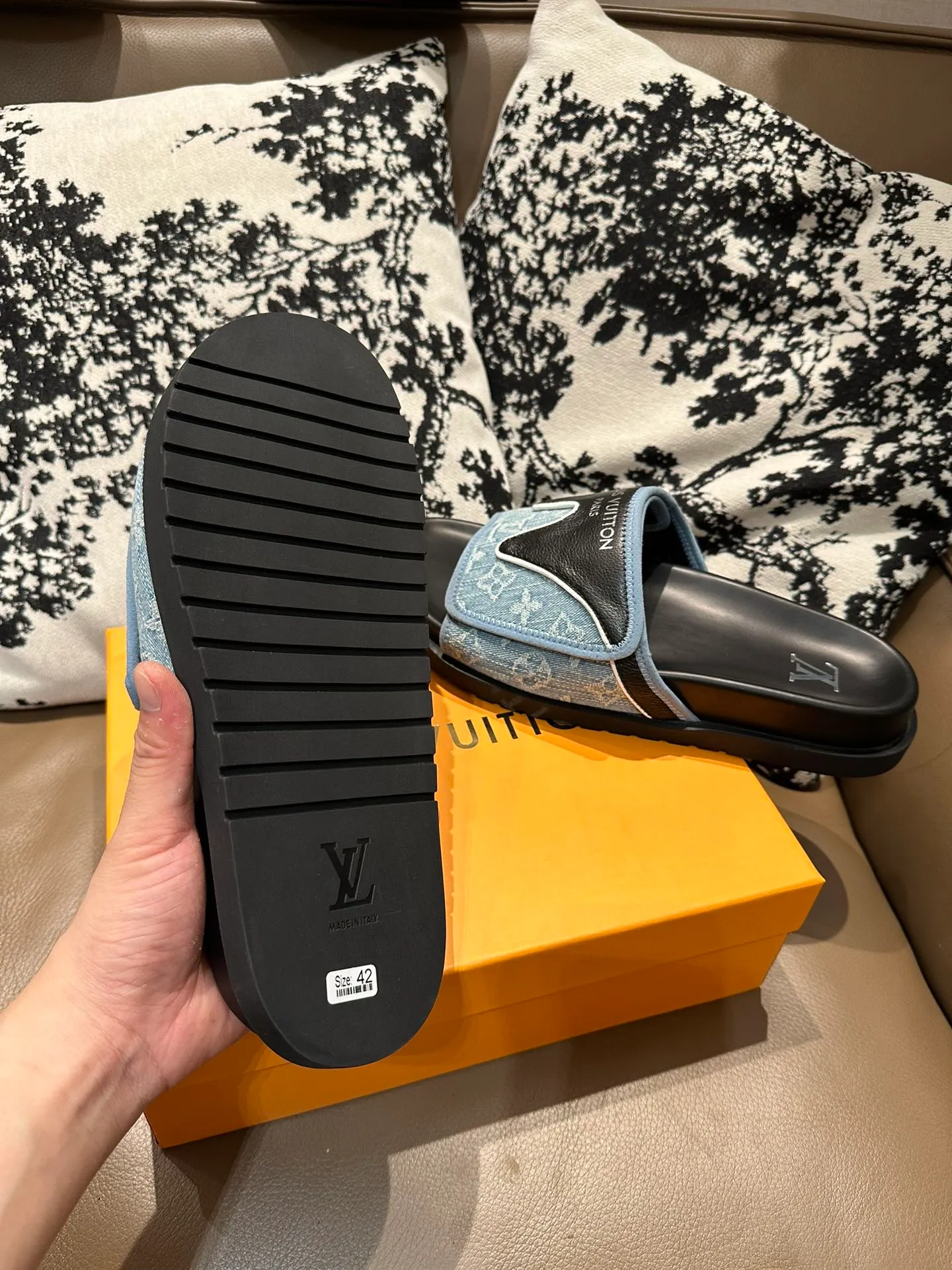 Men's shoes💰340💰 LV Velcro new style, cowhide surface, sheepskin lining, size 36-46